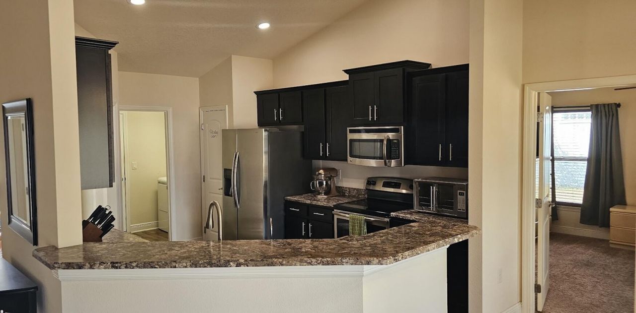 973 SE Bywood Avenue, Port Saint Lucie, FL 34984 Photo