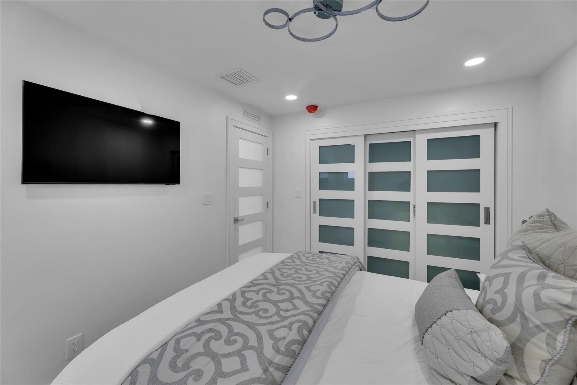 2720 NE 7th Street, Pompano Beach, FL 33062 Photo