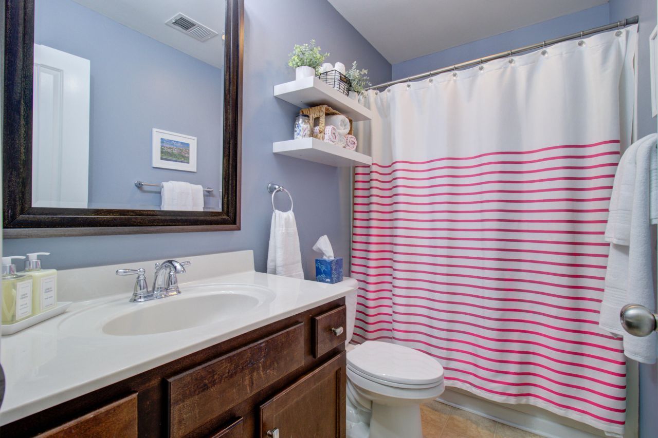 229 Bennett Lane Photo 12