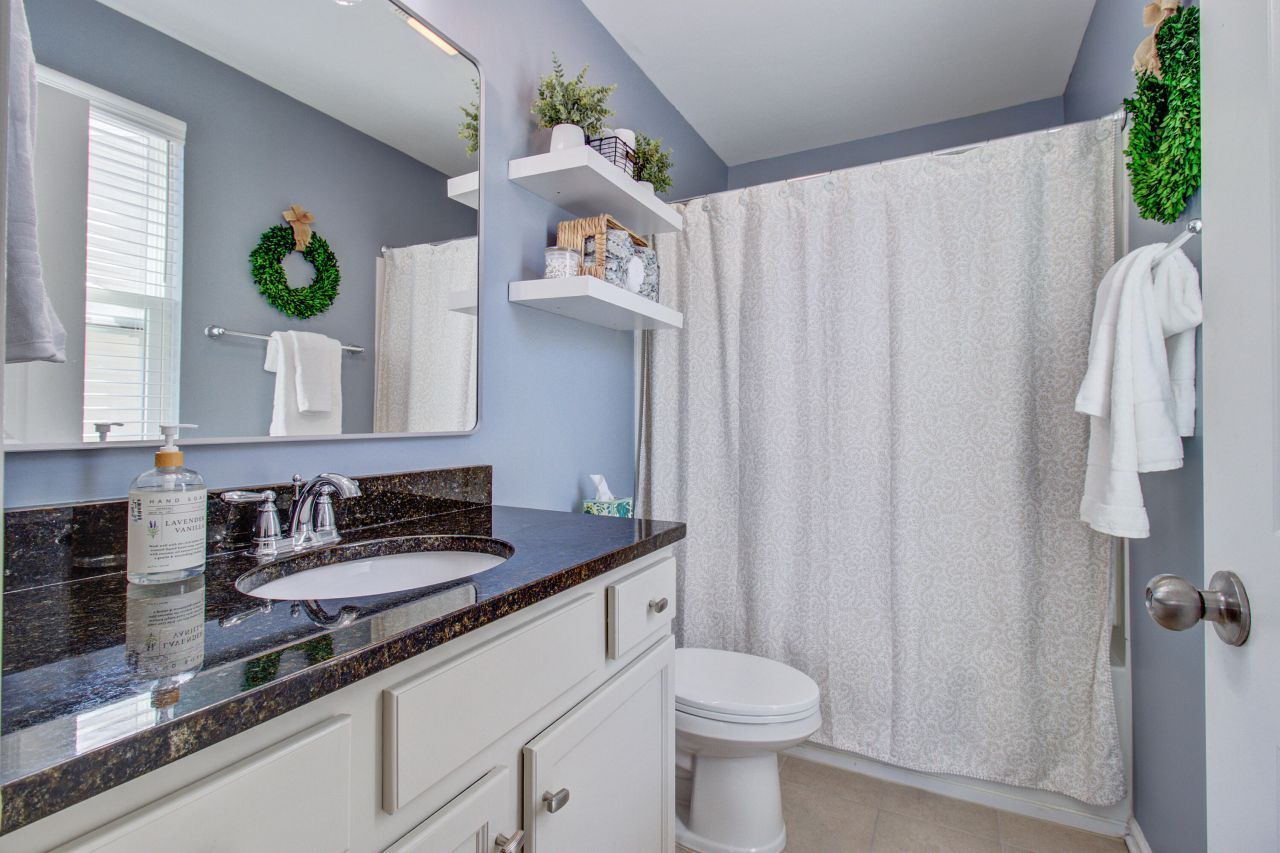 229 Bennett Lane Photo 16