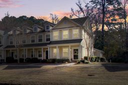 229 Bennett Lane photo 4