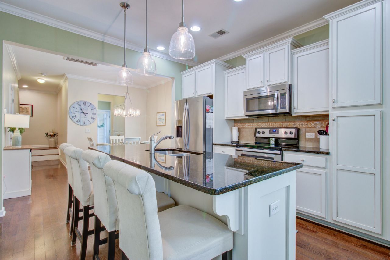 229 Bennett Lane Photo 6