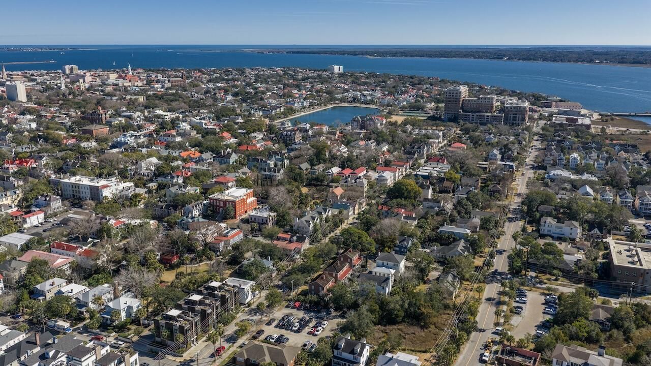 51 Gadsden Street Photo 28