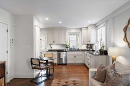 51 Gadsden Street photo 4