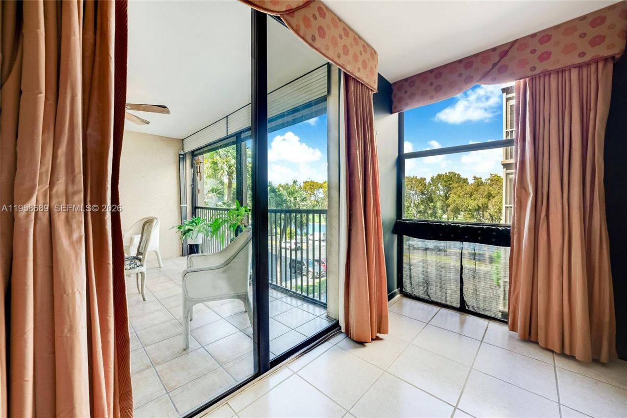 2802 N 46th Ave, Unit B425, Hollywood, FL 33021 Photo