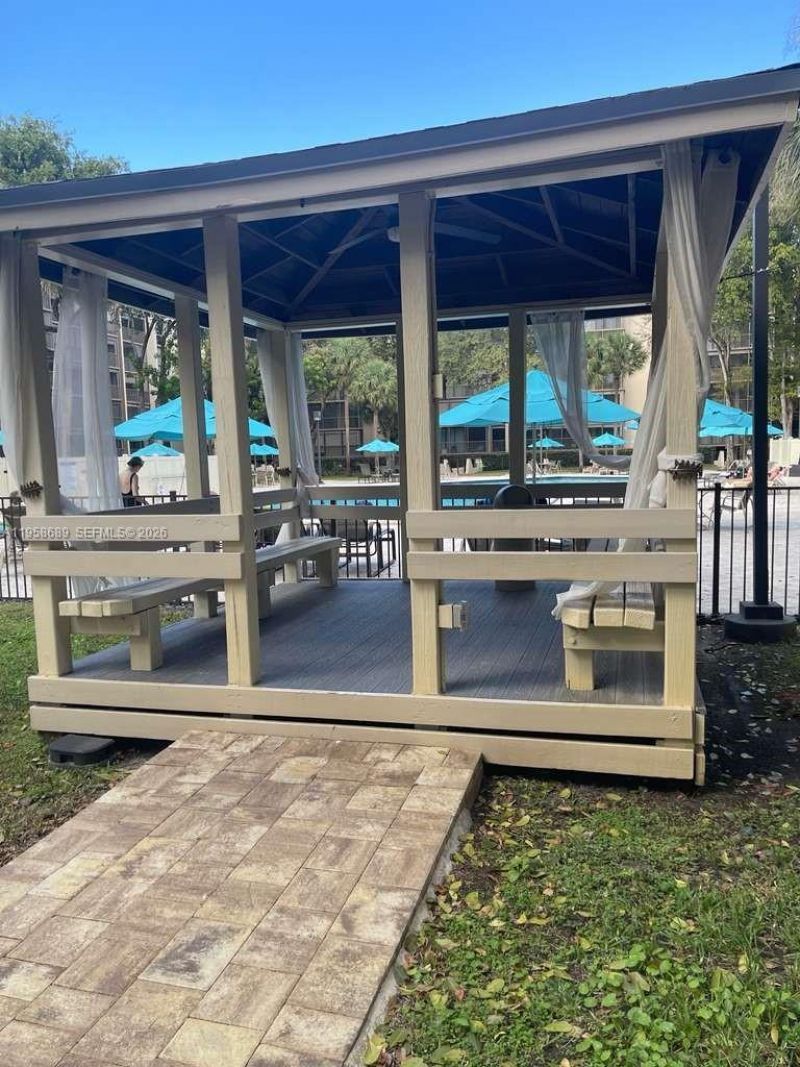 2802 N 46th Ave, Unit B425, Hollywood, FL 33021 Photo