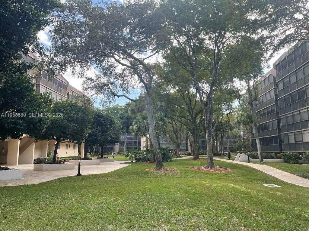 2802 N 46th Ave, Unit B425, Hollywood, FL 33021 Photo