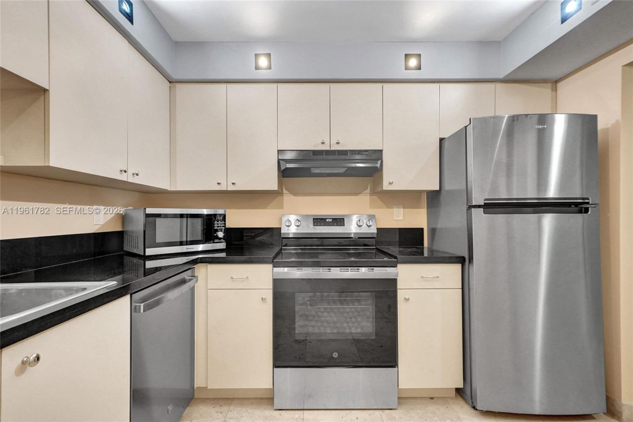 18151 NE 31st Ct, Unit PH-208, Aventura, FL 33160 Photo