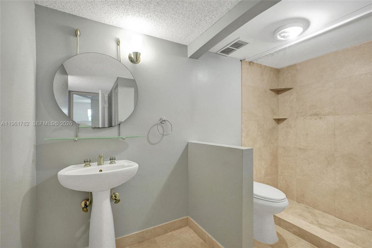 18151 NE 31st Ct, Unit PH-208, Aventura, FL 33160 Photo