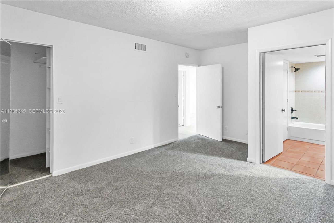 4705 SW 62nd Ave, Unit 204, Davie, FL 33314 Photo