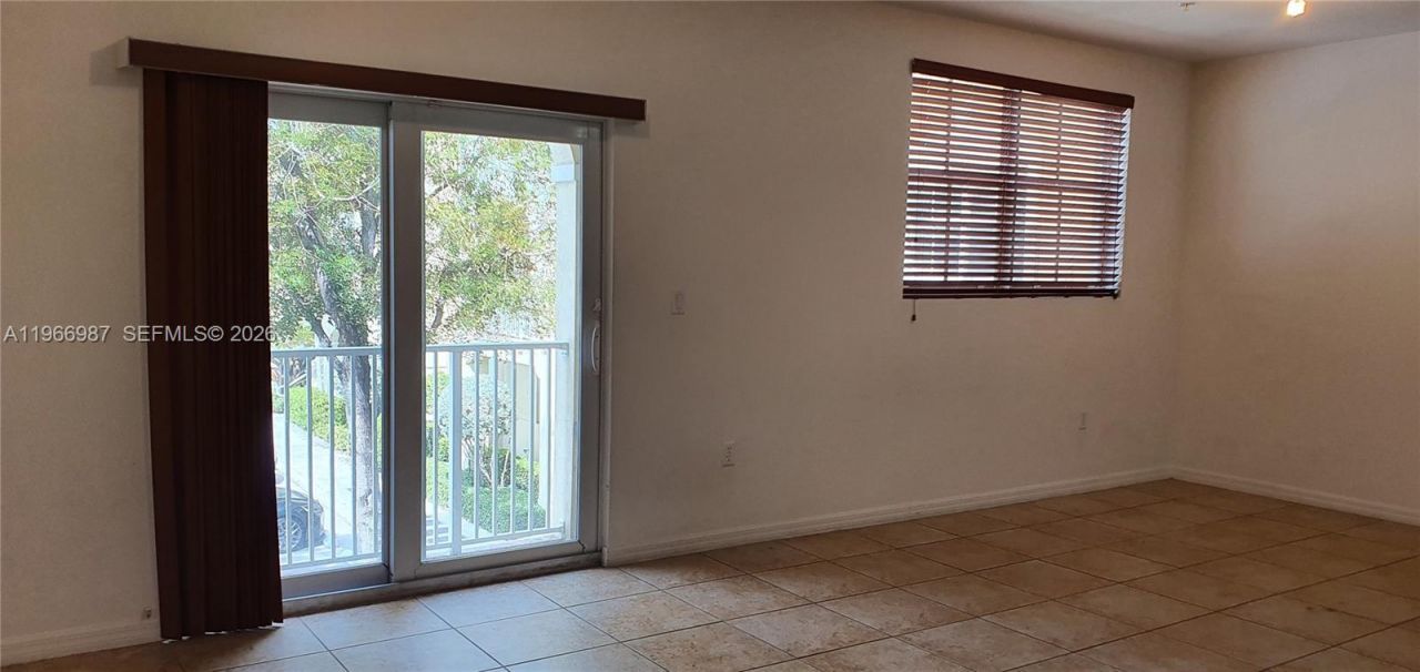 8899 NW 107 Ct, Unit 211-12, Doral, FL 33178 Photo