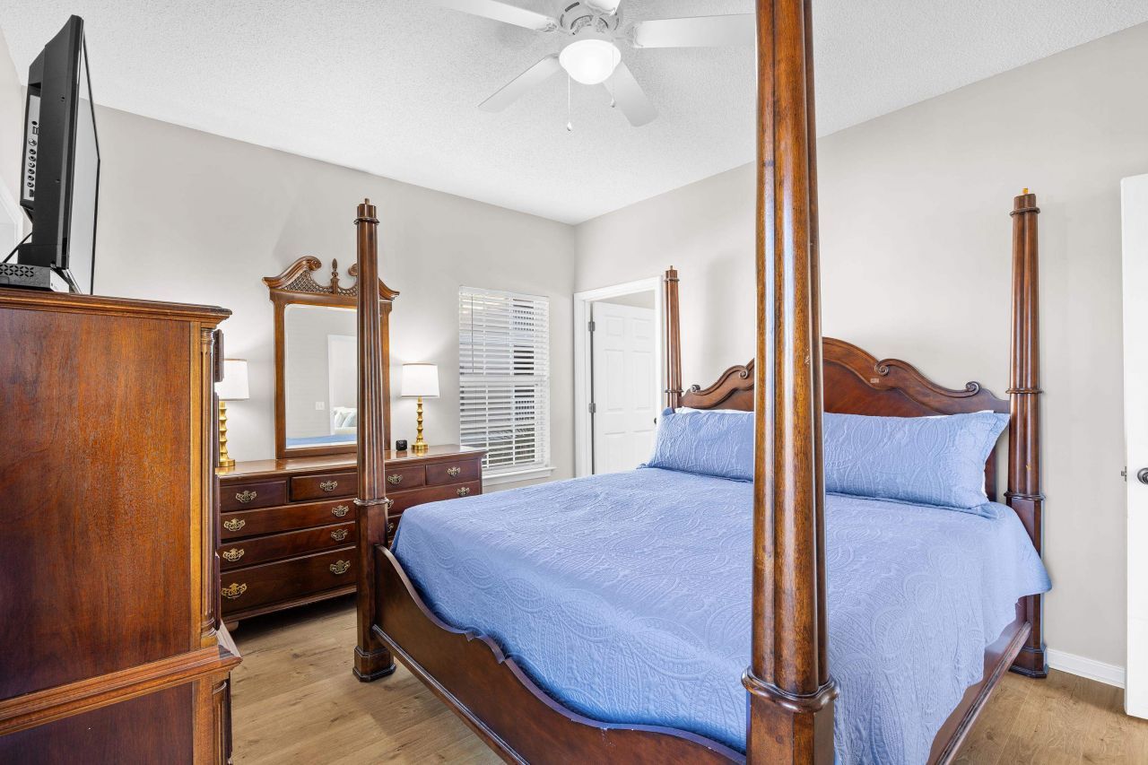 2030 Cross Gate Blvd. Photo 16