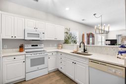 2030 Cross Gate Blvd. photo 4