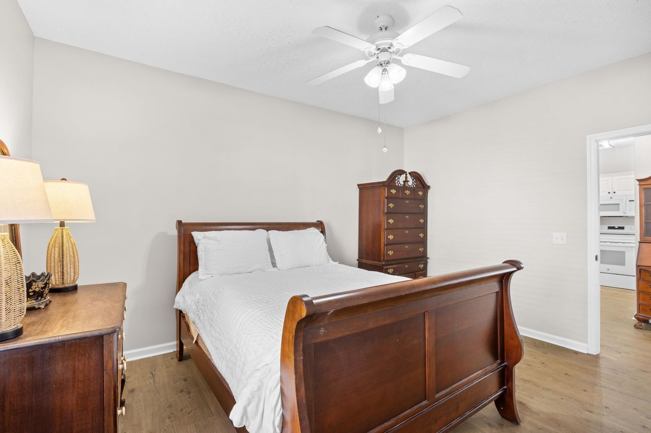 2030 Cross Gate Blvd. Photo 20