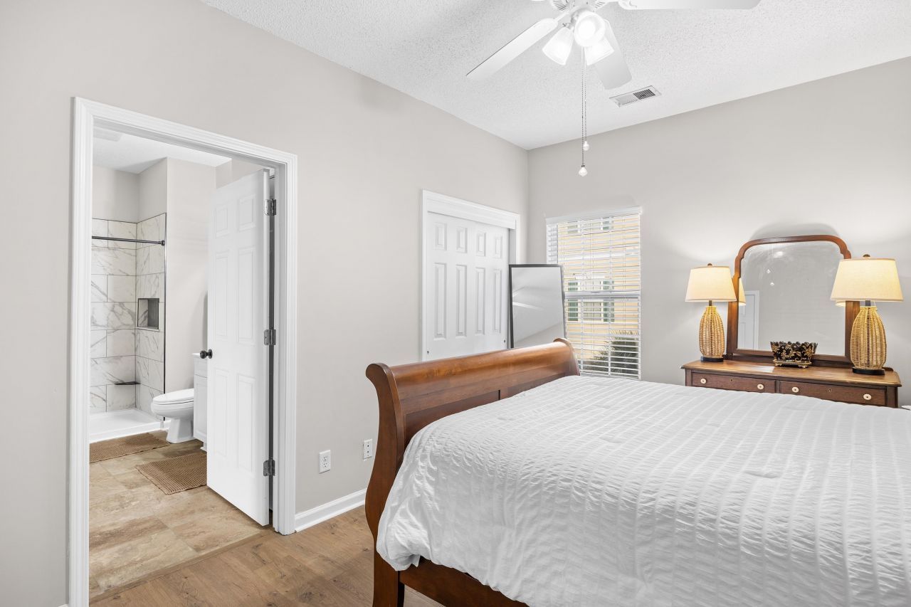 2030 Cross Gate Blvd. Photo 22