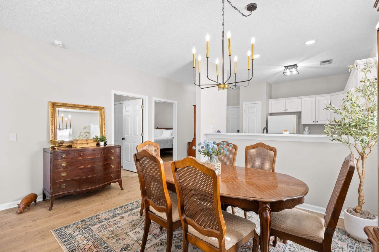 2030 Cross Gate Blvd. Photo 6