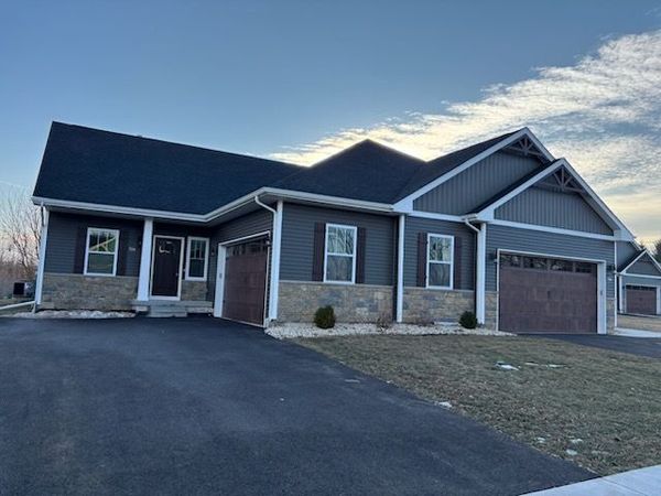 734 Anjali Court , Unit L, Sycamore, IL 60178