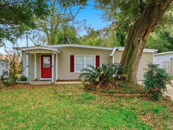 3 Teakwood Cir, Pensacola, FL 32506