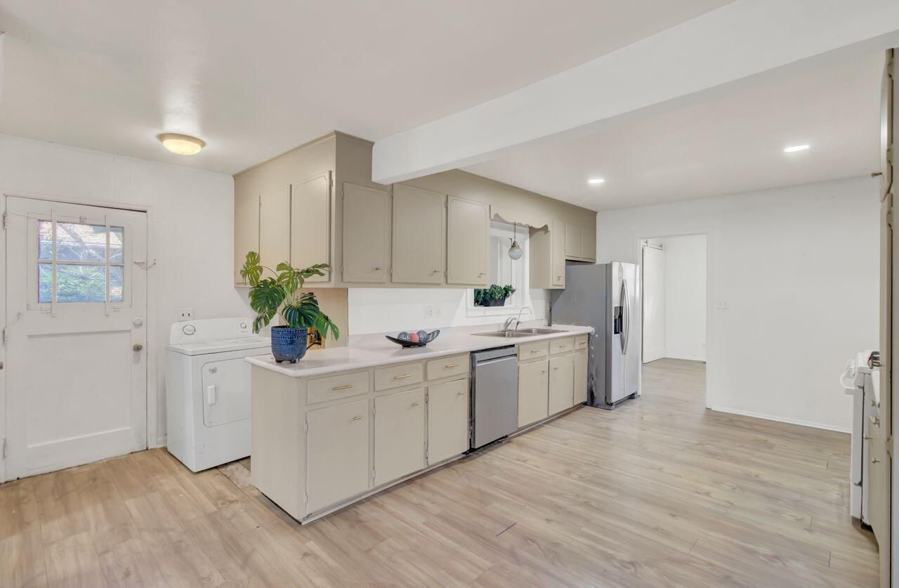 5809 Stewart Street Photo 12