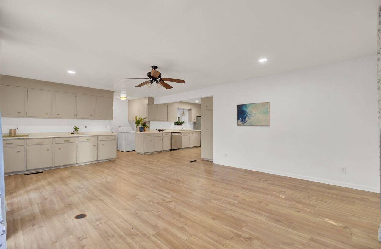 5809 Stewart Street Photo 17