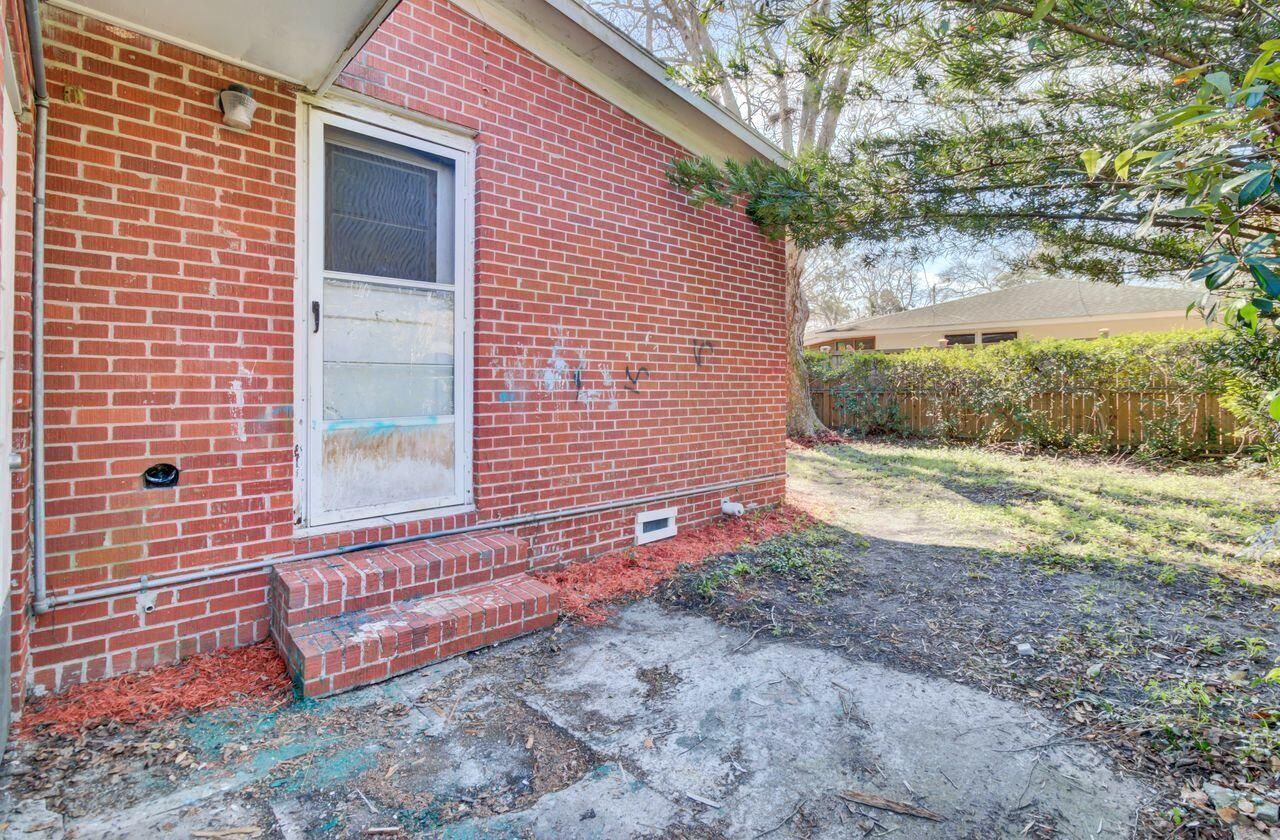 5809 Stewart Street Photo 29