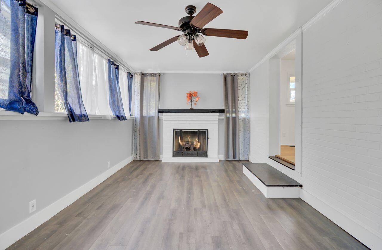 5809 Stewart Street Photo 7