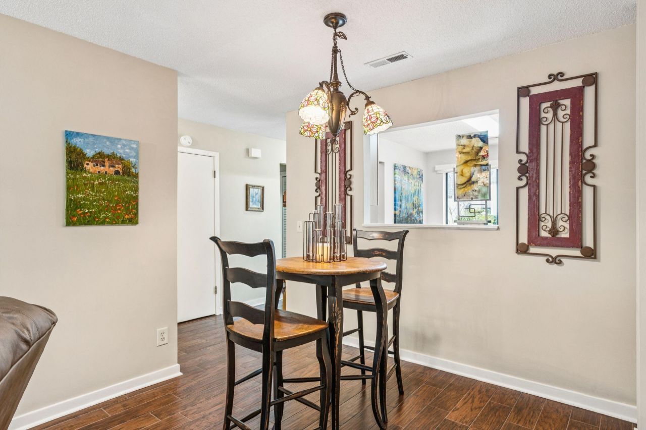 337 Spoonbill Lane Photo 9