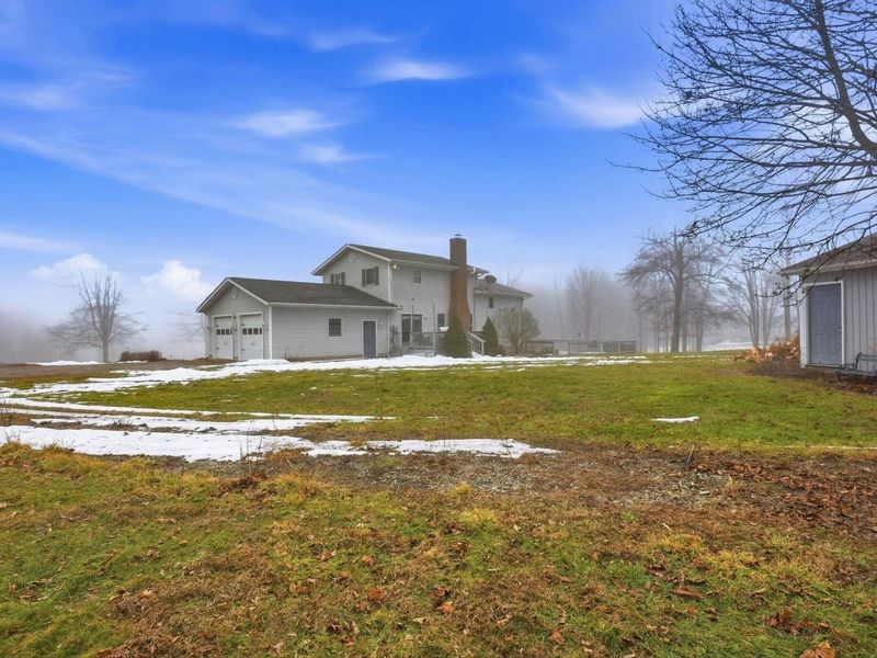 8161 E Hazel Dell Road, Howard, OH 43028 Photo 2