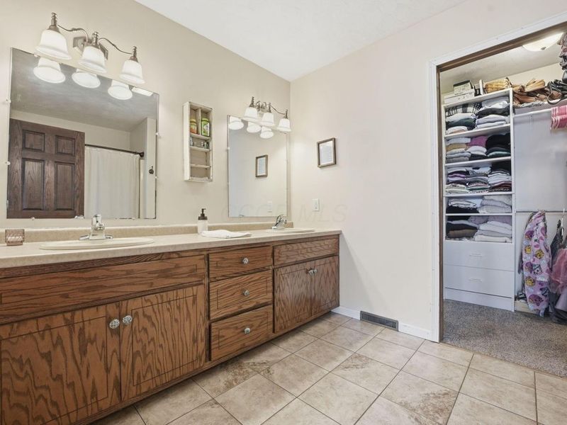 8161 E Hazel Dell Road, Howard, OH 43028 Photo 25