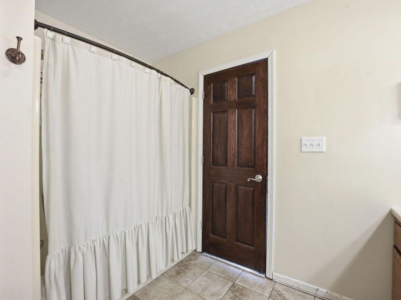 8161 E Hazel Dell Road, Howard, OH 43028 Photo 26