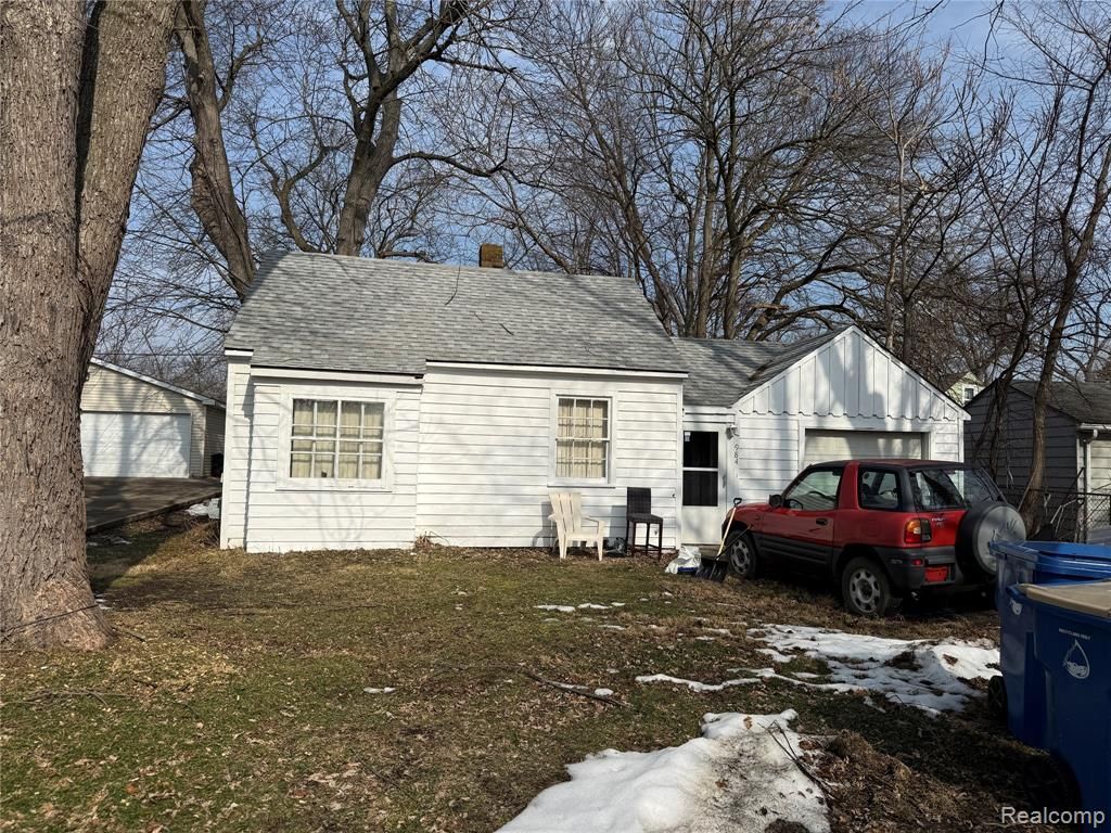 984 Voorheis Road, Waterford Township, MI 48328 Main Photo