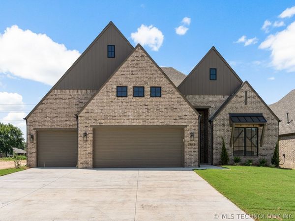 2513 W Twin Oaks Street , Broken Arrow, OK 74012