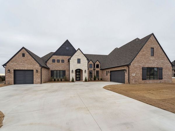 8320 E 106th Place North, Owasso, OK 74055