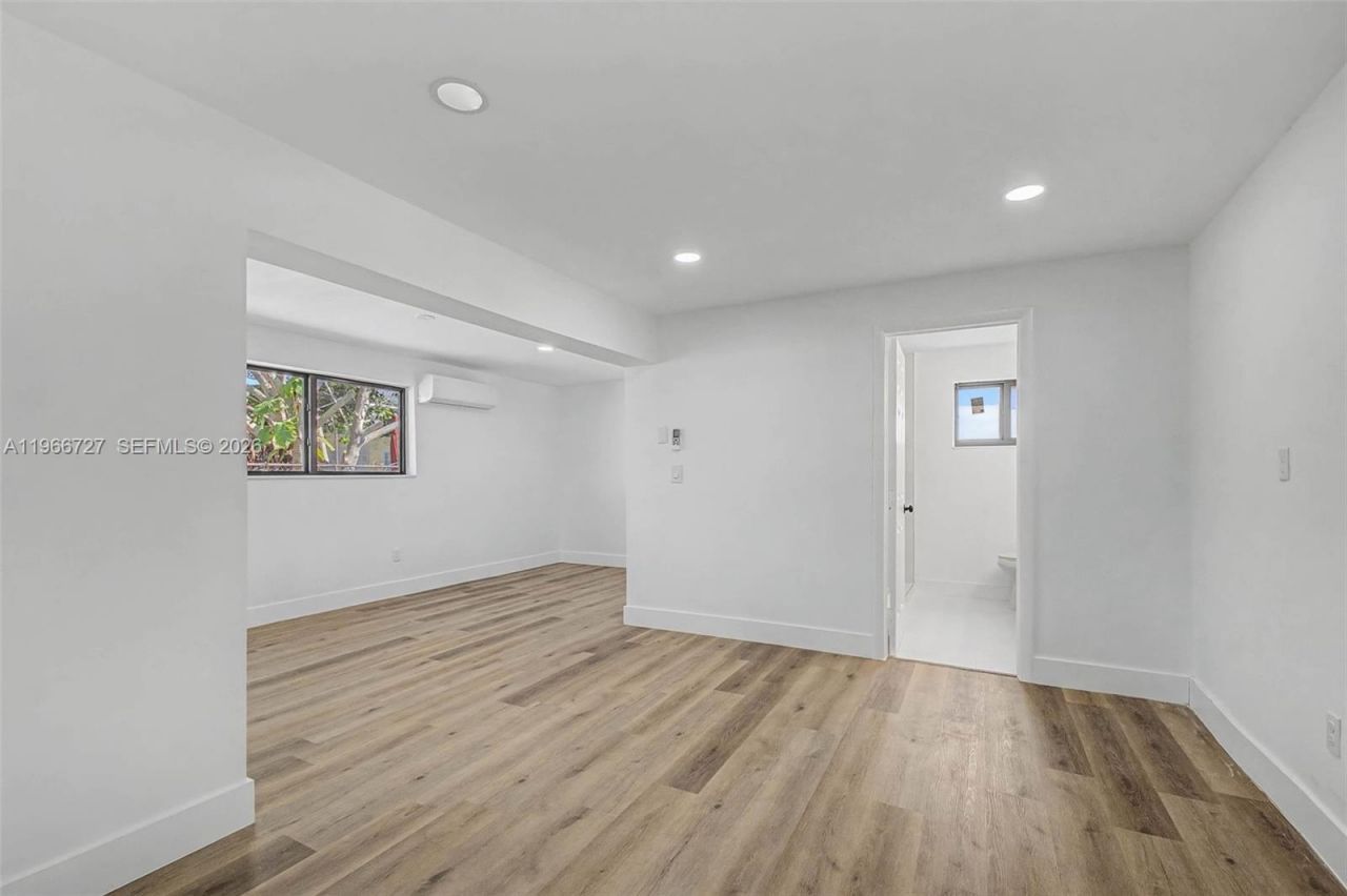 9305 NW 14th Ave, Miami, FL 33147 Photo