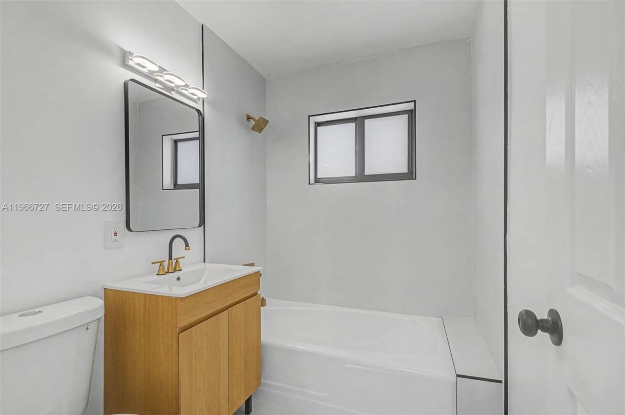 9305 NW 14th Ave, Miami, FL 33147 Photo