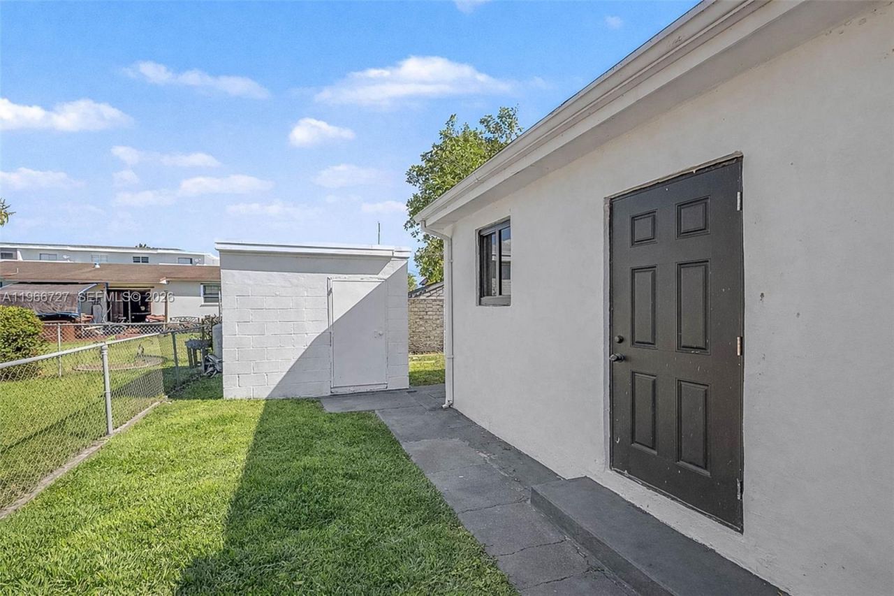 9305 NW 14th Ave, Miami, FL 33147 Photo