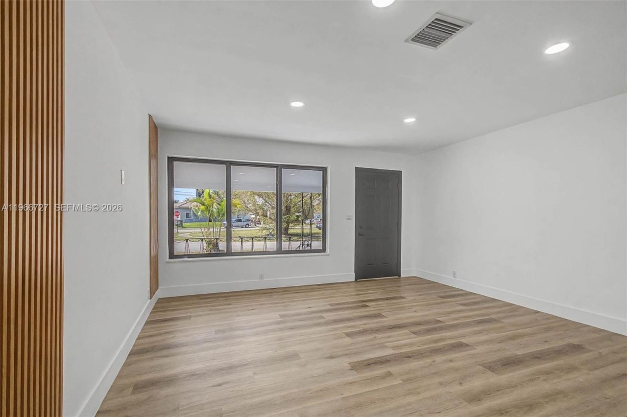 9305 NW 14th Ave, Miami, FL 33147 Photo