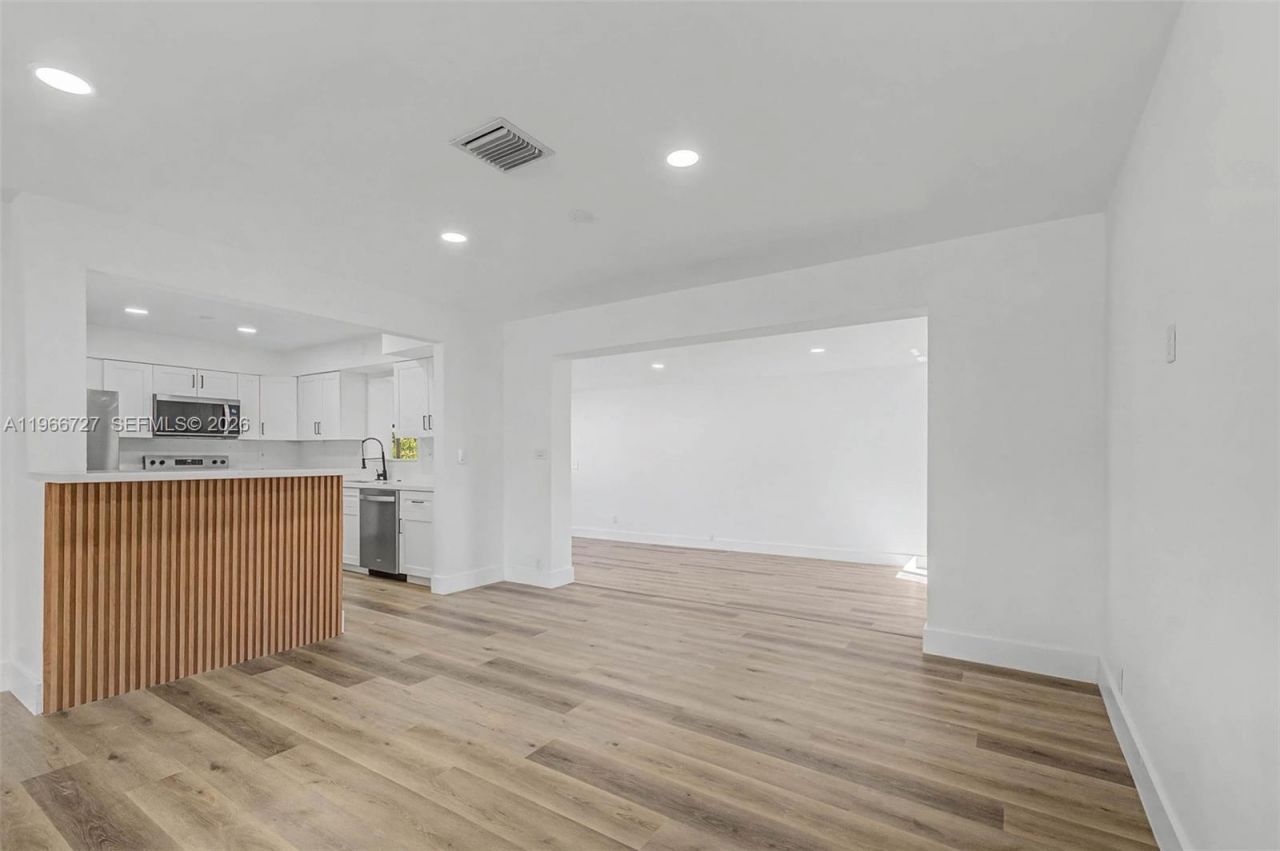 9305 NW 14th Ave, Miami, FL 33147 Photo