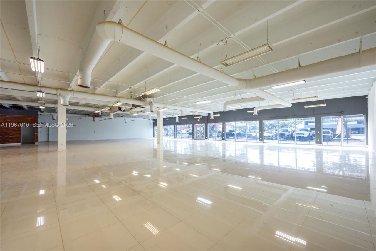 1920-1936 Stirling Rd , Dania Beach, FL 33004 Photo