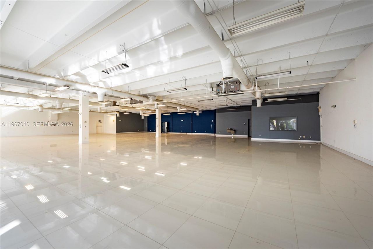 1920-1936 Stirling Rd , Dania Beach, FL 33004 Photo