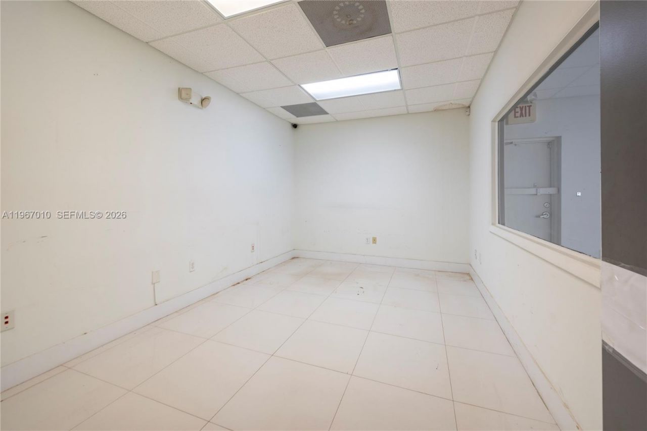 1920-1936 Stirling Rd , Dania Beach, FL 33004 Photo