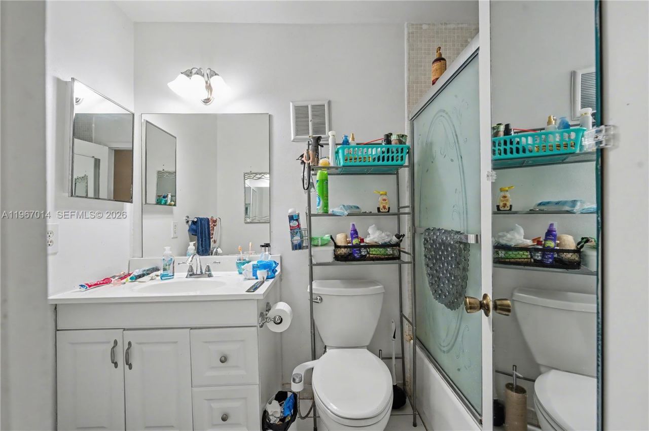 8380 Lagos De Campo Blvd, Unit 307, Tamarac, FL 33321 Photo