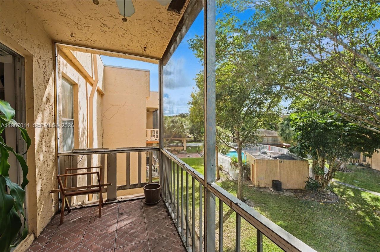 8380 Lagos De Campo Blvd, Unit 307, Tamarac, FL 33321 Photo