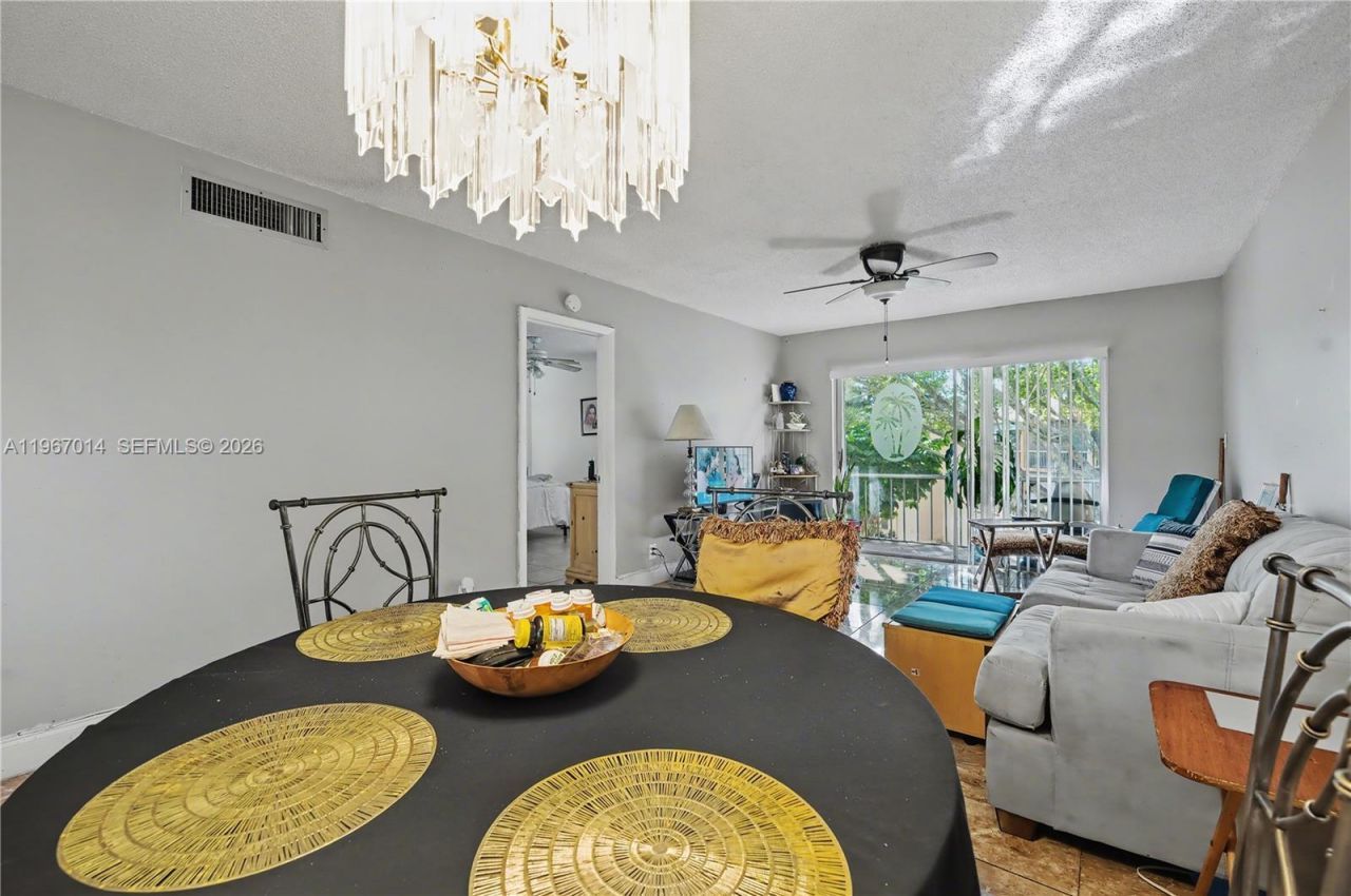 8380 Lagos De Campo Blvd, Unit 307, Tamarac, FL 33321 Photo