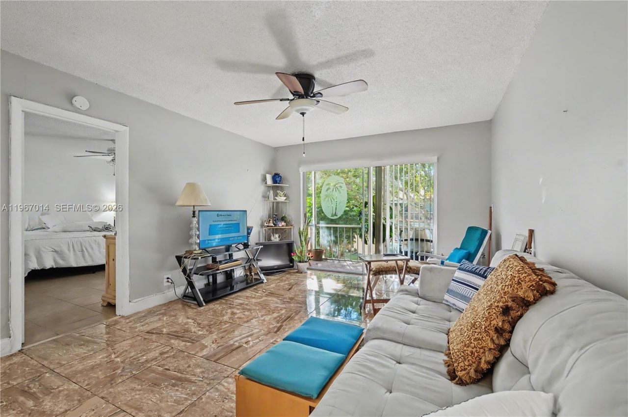 8380 Lagos De Campo Blvd, Unit 307, Tamarac, FL 33321 Photo