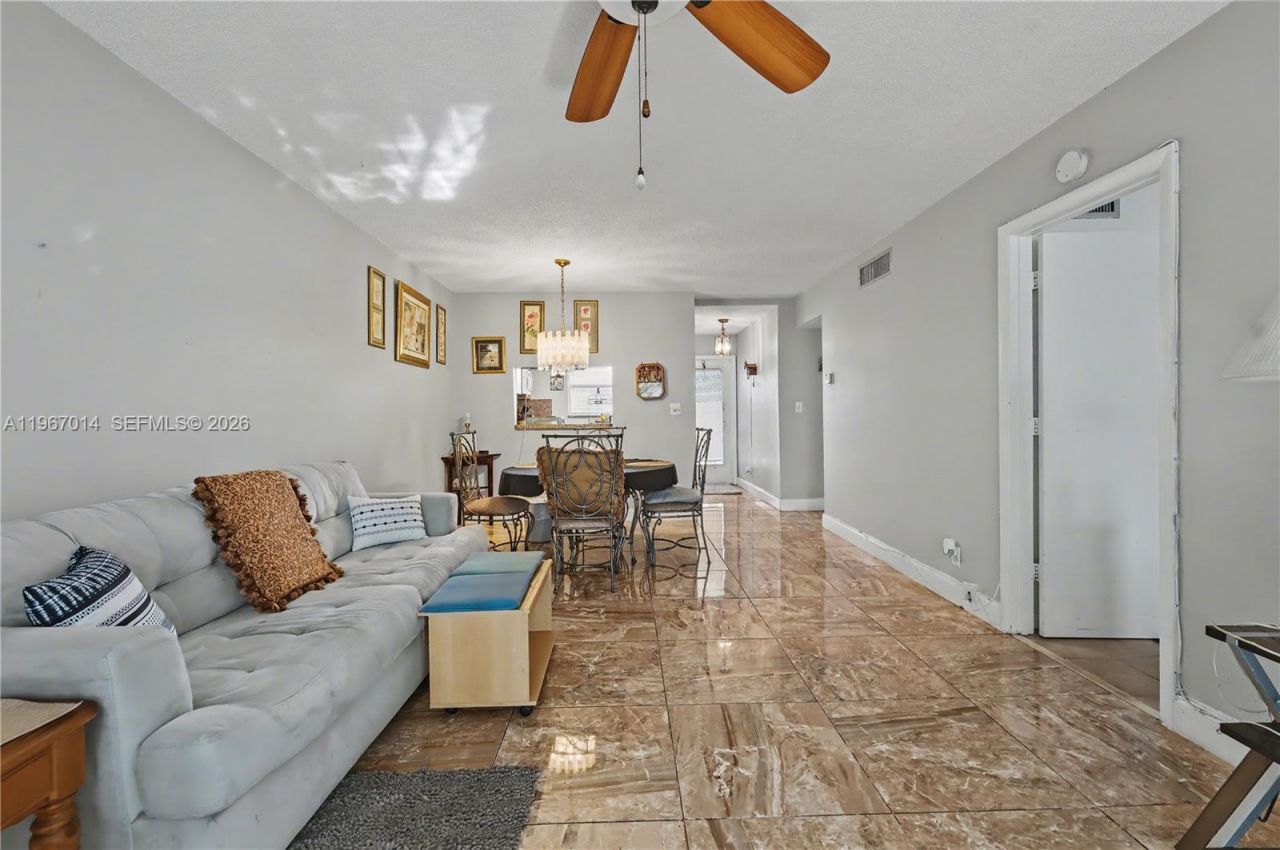 8380 Lagos De Campo Blvd, Unit 307, Tamarac, FL 33321 Photo