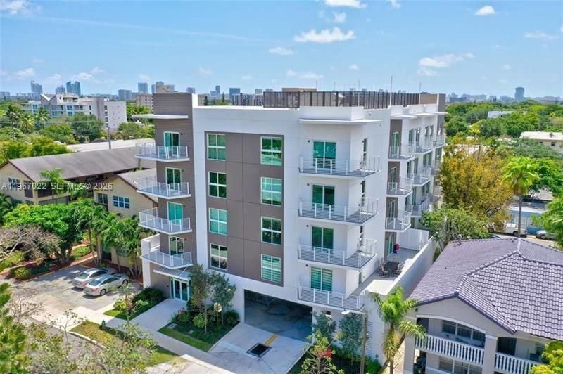 1938 Jackson St , Unit 202, Hollywood, FL 33020 Photo