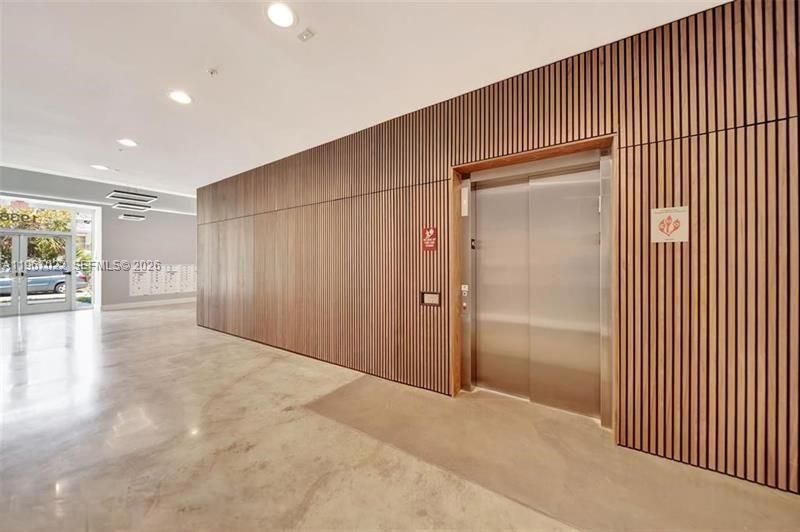 1938 Jackson St , Unit 202, Hollywood, FL 33020 Photo