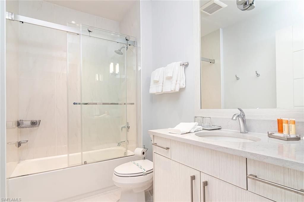 101 8th St S, Unit 302, Naples, FL 34102 Photo