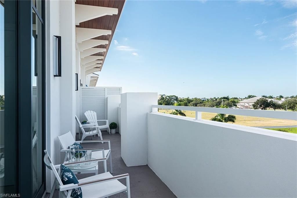 101 8th St S, Unit 302, Naples, FL 34102 Photo